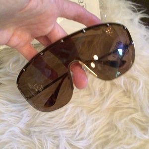 New! OTRA Adele shield Sunnies * read